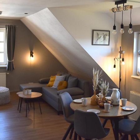 Schöne 54qm 2 Zimmer Ferienwohnung 1-4 Personen an der Kreptitzer Heide auf Rügen - Wandern Fahrradfahren und Meer Dranske Exterior foto